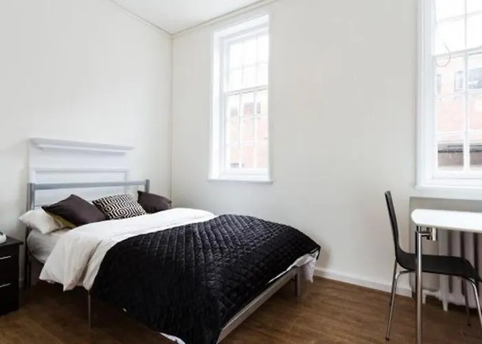 Student Only, En-Suite Room At South Bank